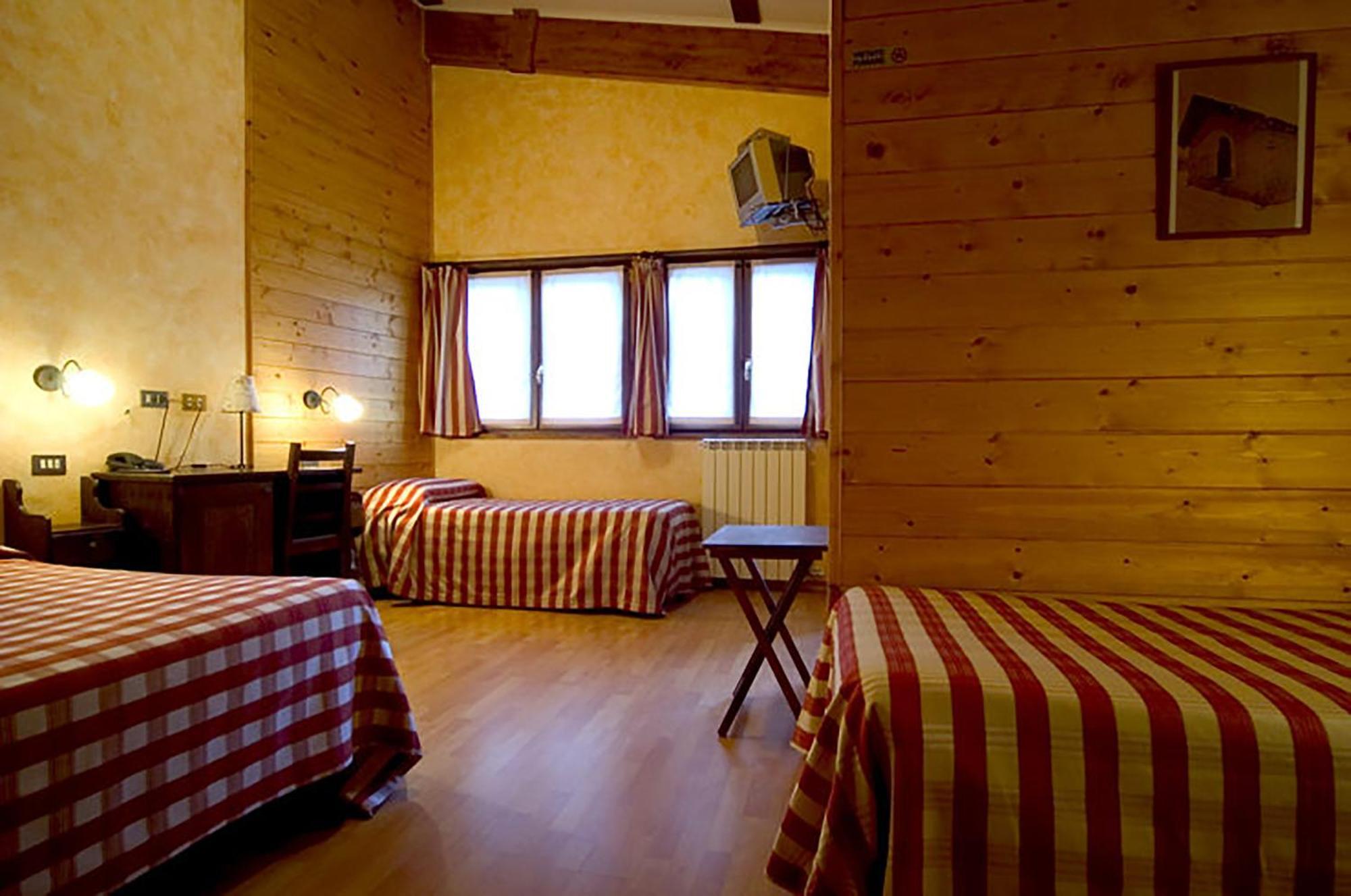 Hotel La Pigna Bardonecchia Exterior photo
