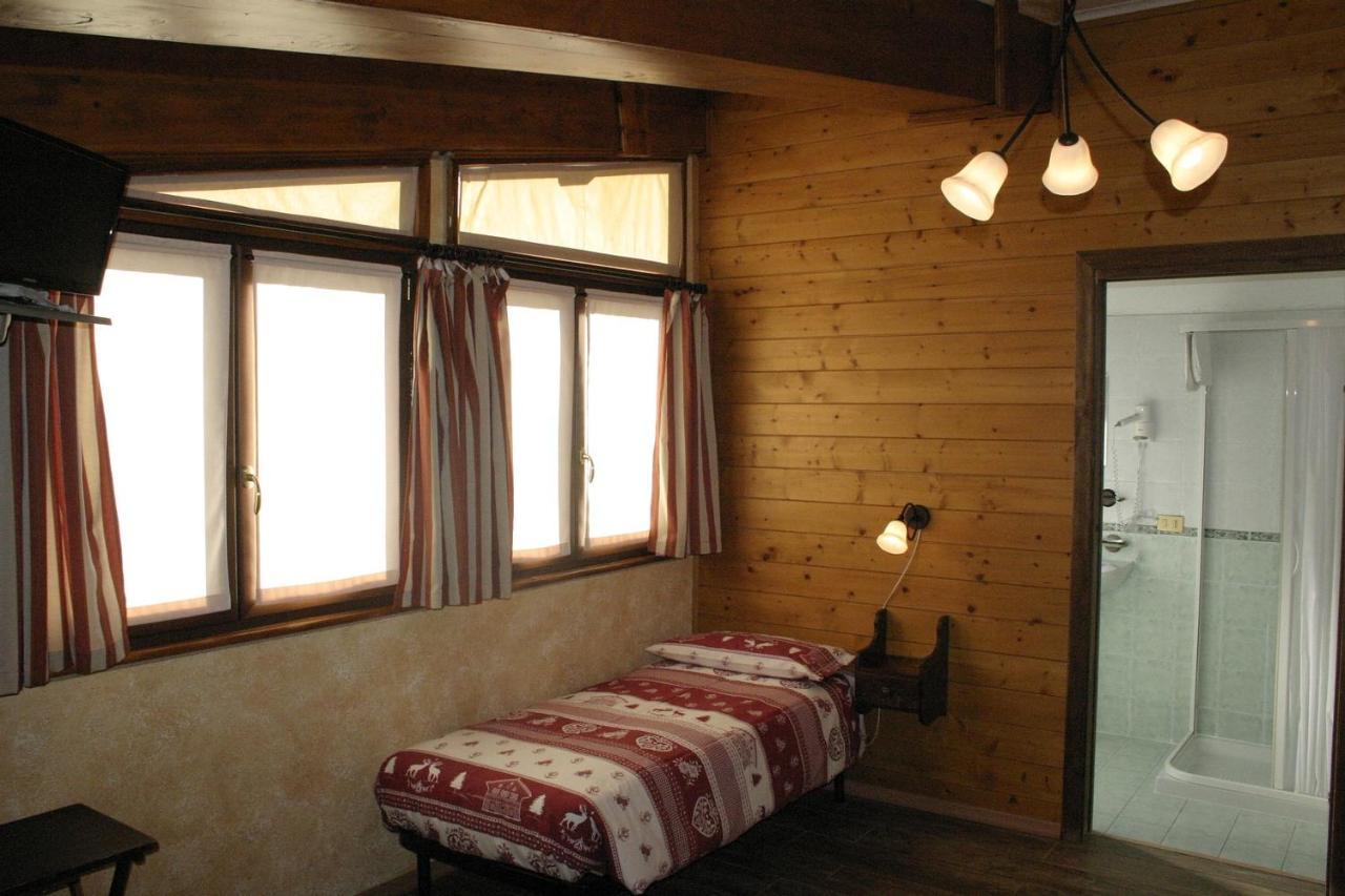 Hotel La Pigna Bardonecchia Exterior photo