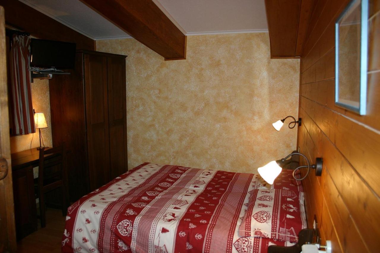 Hotel La Pigna Bardonecchia Exterior photo