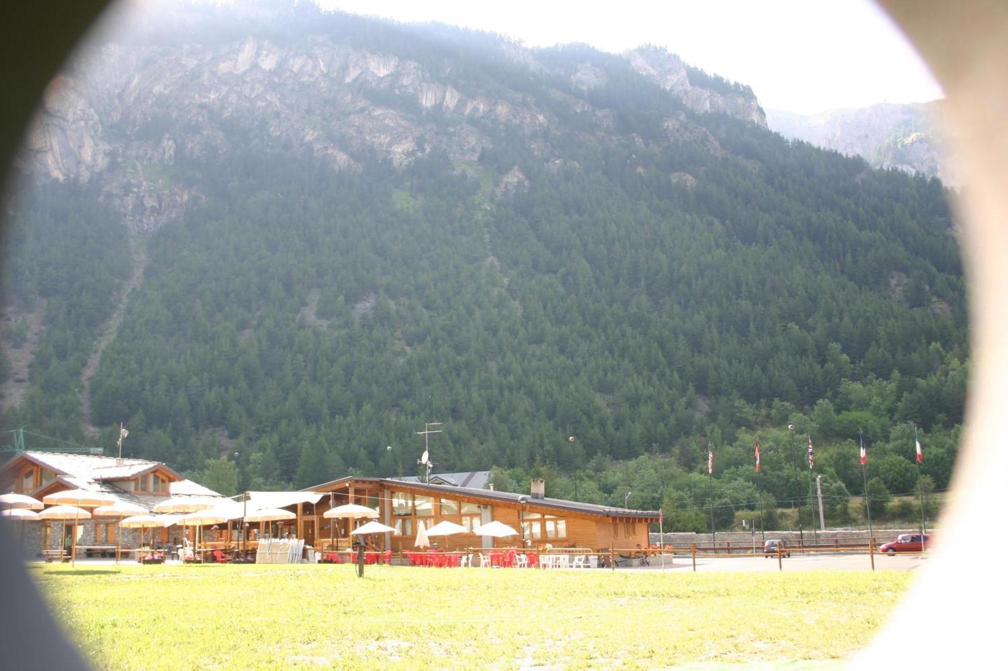 Hotel La Pigna Bardonecchia Exterior photo