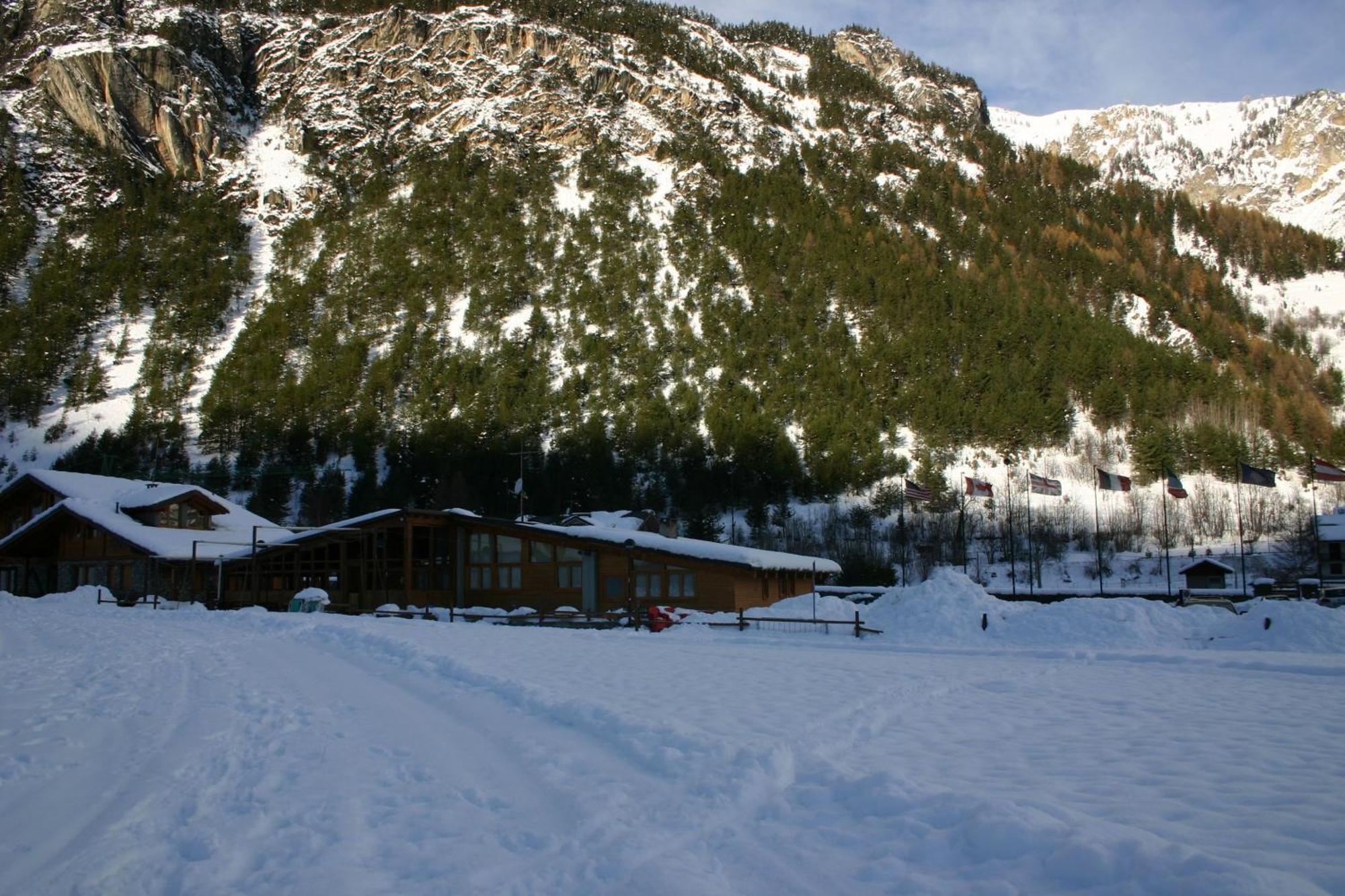 Hotel La Pigna Bardonecchia Exterior photo