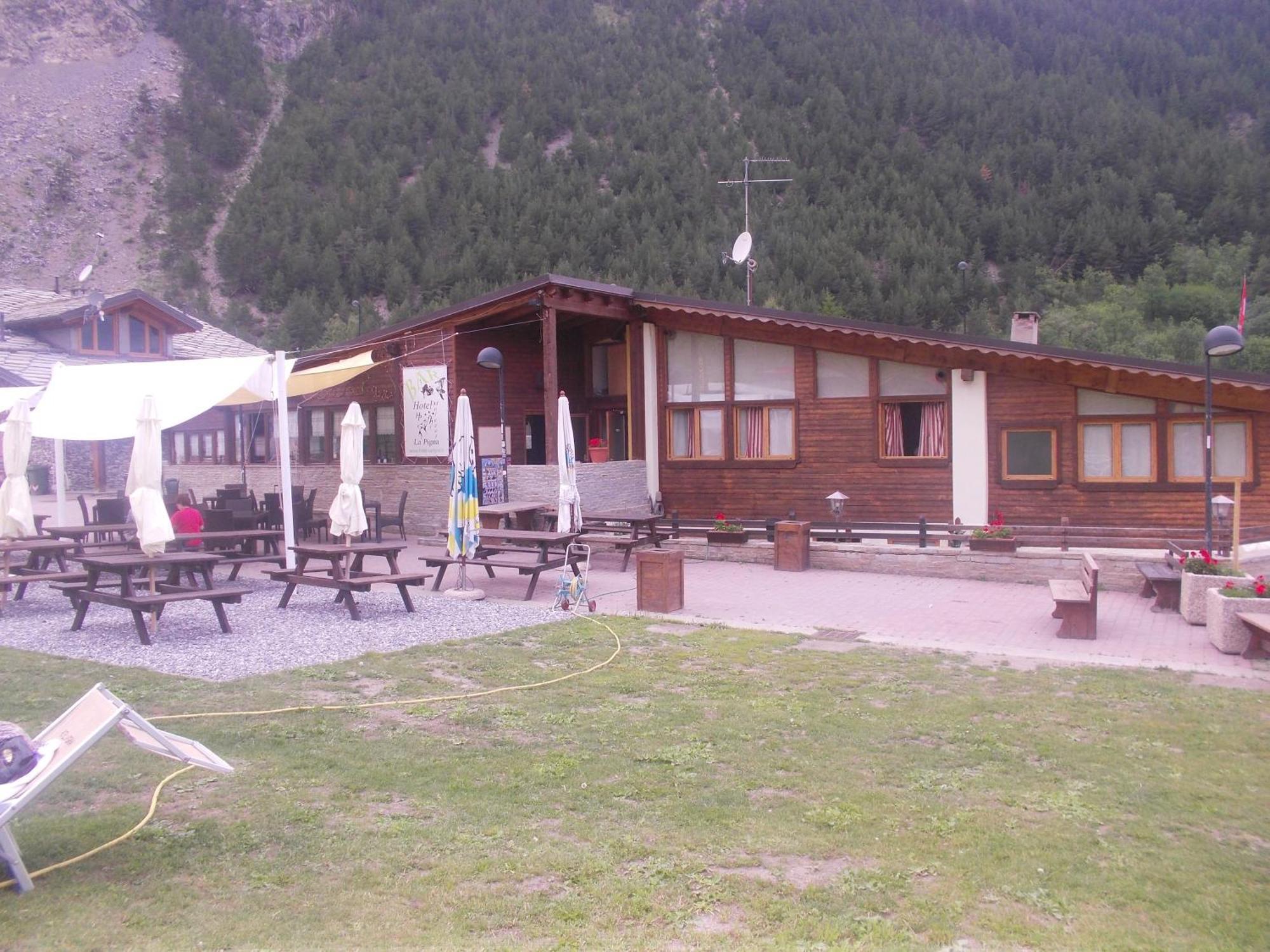 Hotel La Pigna Bardonecchia Exterior photo
