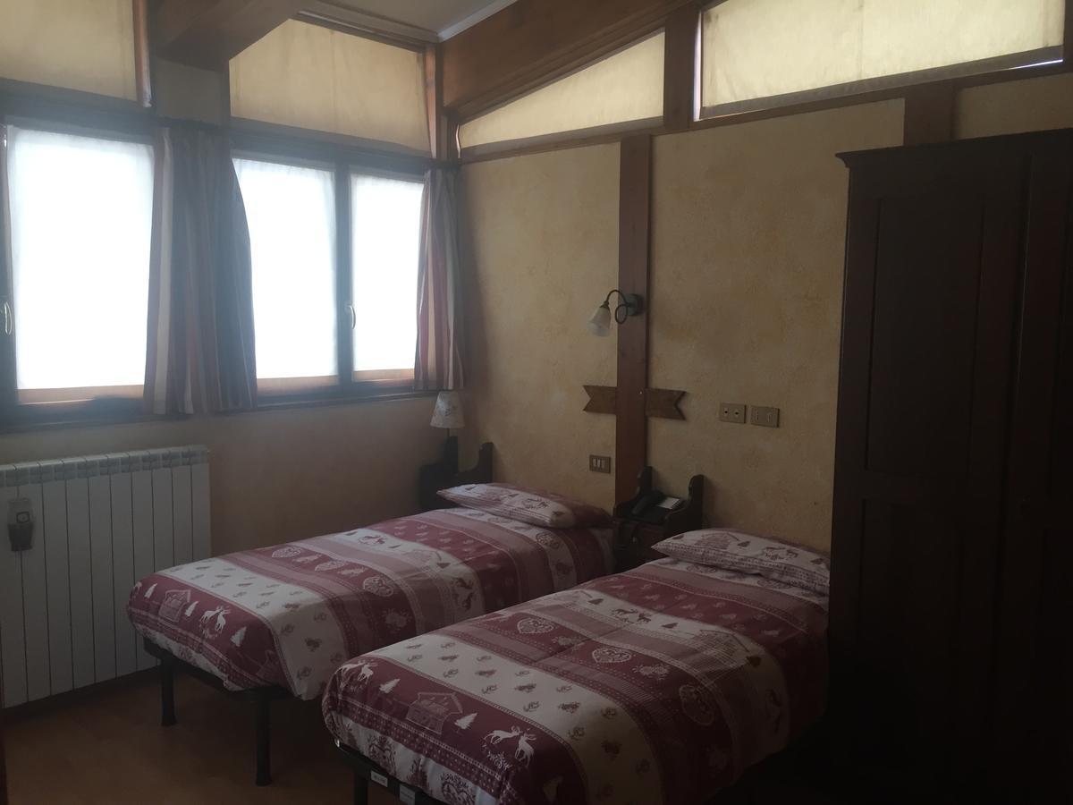 Hotel La Pigna Bardonecchia Exterior photo